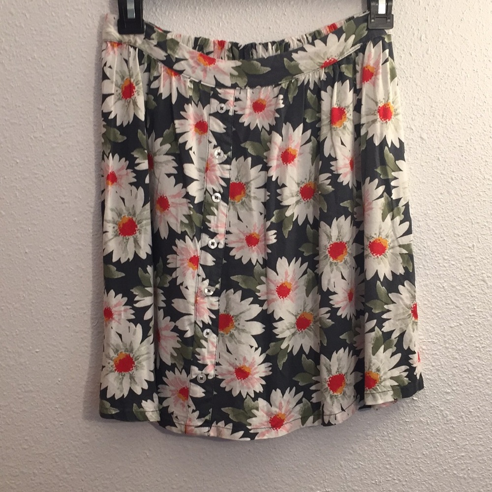 Hollister floral skirt with buttons